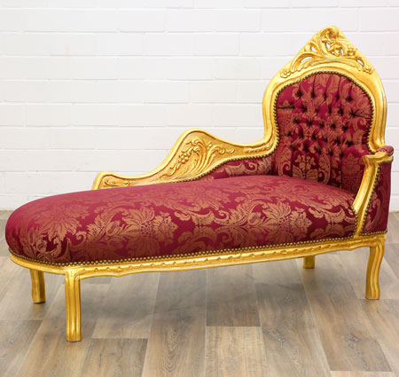 Sofa mit roter Barockstil-Polsterung